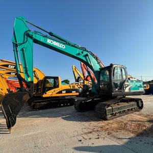 Excavadora de orugas de tamaño mediano usado Kobelco SK200 y SK210 capacidad de 20 toneladas con bomba de caja de cambios de motor Hino - Product Image 1