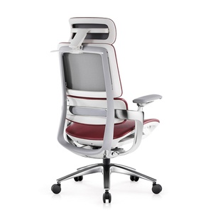 Silla de Oficina Ejecutiva Giratoria de Lujo con Respaldo Alto, en Cuero PU, Ergonómica, con Brazos para Mayor Comodidad - Product Image 3