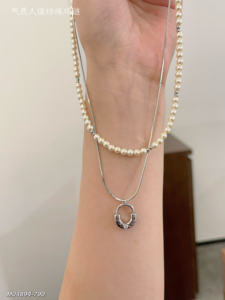 Collar de Perlas en Capas, Estilo Coqueta y Delicado, Hipoalergénico, Regalo para Ella en su Cumpleaños, Collares con Colgante de Perla - Product Image 3