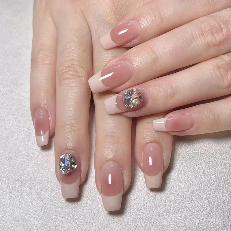 นมขาวเพชรใหญ่ BY1170