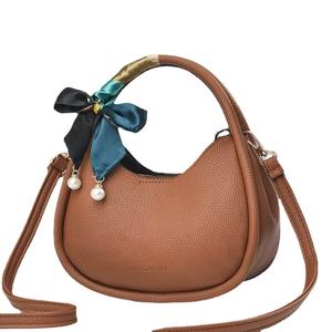 Nouveau Sac à Main Tendance 2025 pour Femme – Sac Demi-Lune Élégant et Stylé avec Nœud en PU et Fermeture Éclair Haut de Gamme - Product Image 5