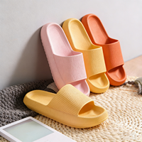 Vente en gros personnalisé grande taille femmes nuage pour pantoufles semelle épaisse plate-forme tongs sandales décontracté intérieur chaussures antidérapantes