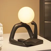 Statue abstraite moderne en résine lumière LED Figurine modèle artisanat Sculpture ornement décor à la maison bureau armoire à vin décoration cadeau