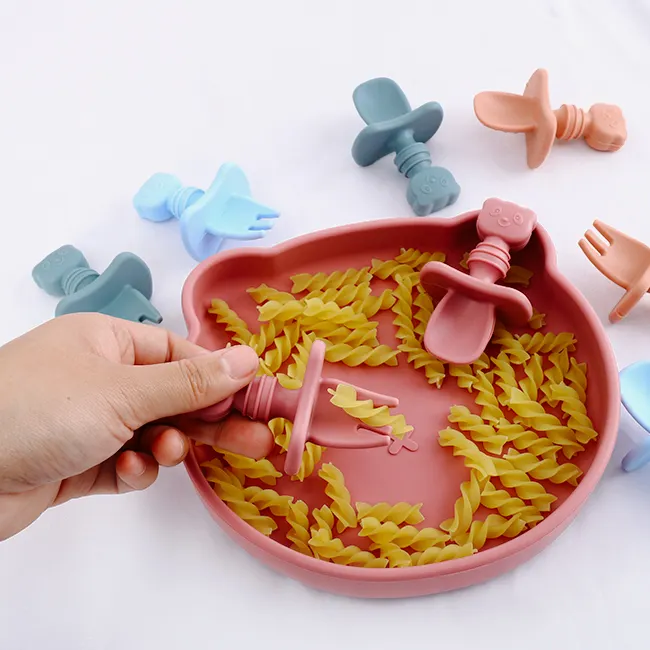 2024 Cartoon Animal Shape Toddler Kids Eating Utensils Feeding Training Tools Mini BPA-Free Soft Silicone Baby Spoon and Fork