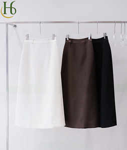 กระโปรงทรงเอไลน์สำหรับผู้หญิง กระโปรงมิดิลายเรียบ กระโปรงสั้นทรงเอไลน์ ดีไซน์หรูหรา ระบายอากาศได้ดี บริการ OEM เวียดนาม - Product Image 4