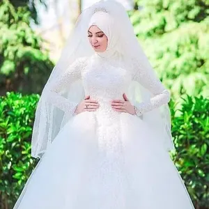 2023 Gaun Pengantin Muslim, Gaun Pengantin Lengan Panjang Hijab Muslim Applique Renda Berbulu Menyapu Kereta