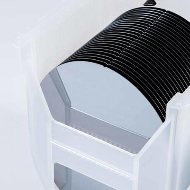 Electronic Grade Double-Sided Polished Silicon Wafer for MEMS & Semiconductor Applications