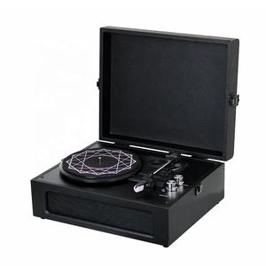 Lecteur de cassettes et enregistreur valise tourne-disque vinyle noir résistant aux taches - Product Image 1