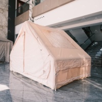 Tente gonflable d'extérieur pour 3 à 4 personnes, 6,3 m², 1 porte, 1 fenêtre de toit, tente de glamping gonflable, tente de plage 4 saisons pour toutes les conditions météorologiques