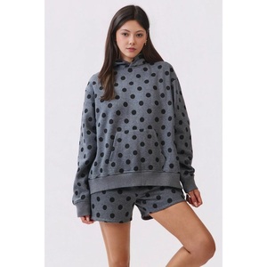 Ensemble sweat-shirt et pantalon de survêtement en suède <span class=keywords><strong>zippé</strong></span> personnalisé pour <span class=keywords><strong>femme</strong></span>, avec motif couverture et short à pois, fabriqué par le fabricant de sweats à capuche - Product Image 5