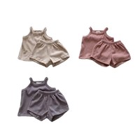 Maßgeschneidertes Sommer-Set für Babys und Kleinkinder: Ärmelloses Top und Shorts im Waffel-Design, Neues Zweiteiliges Kinderset für den Sommer