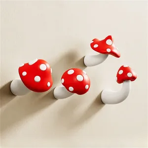 Gancho de pared creativo con forma de hongo rojo para sombrillas y sombreros, estante de almacenamiento tridimensional con diseño artístico, decoración para la parte trasera de la puerta. - Product Image 2