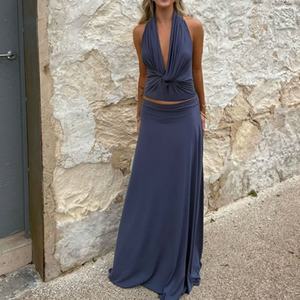 สินค้ามาใหม่ ชุดเซ็ตผู้หญิงคุณภาพสูงสไตล์วินเทจ เสื้อกล้ามแบบผูกคอ ทรงเซ็กซี่เข้ารูปเอว กระโปรงยาว - Product Image 2