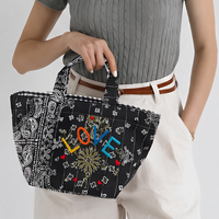 Sac fourre-tout matelassé à imprimé cachemire, doublure réversible à carreaux, sac à main zippé, bandoulière amovible et réglable, sac de voyage décontracté à porter en bandoulière
