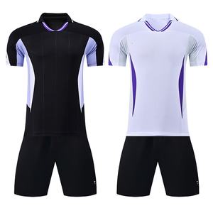 Özel Erkek Futbol Formaları Üniforma Seti Bisiklet Yaka Kısa Kollu Otomatik Kesim Isı Transfer Baskılı %100 Polyester - Product Image 4