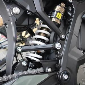 <span class=keywords><strong>Moto</strong></span> tout-terrain électrique 74V 21kW haute puissance 2025 Surron Ultra Bee Black Edition, idéale pour les aventures sur terrains accidentés - Product Image 5