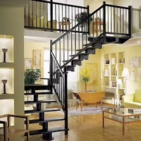 Escalier en colimaçon de qualité supérieure, escalier en spirale, escalier intérieur avec marches en bois massif et cadre noir pour maisons modernes