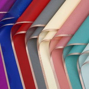 Papel de Regalo Translúcido Impermeable con Borde Dorado SINOWRAP, el Más Vendido, para Envolver Flores y Regalos en Eventos Deportivos - Product Image 3