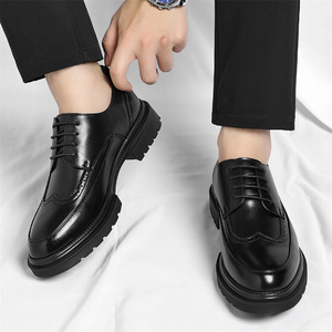 Chaussures en cuir gaufré brocart style britannique pour tenue d'affaires, grandes tailles, couleur noire, vente en gros, rehaussement de la silhouette - Product Image 3