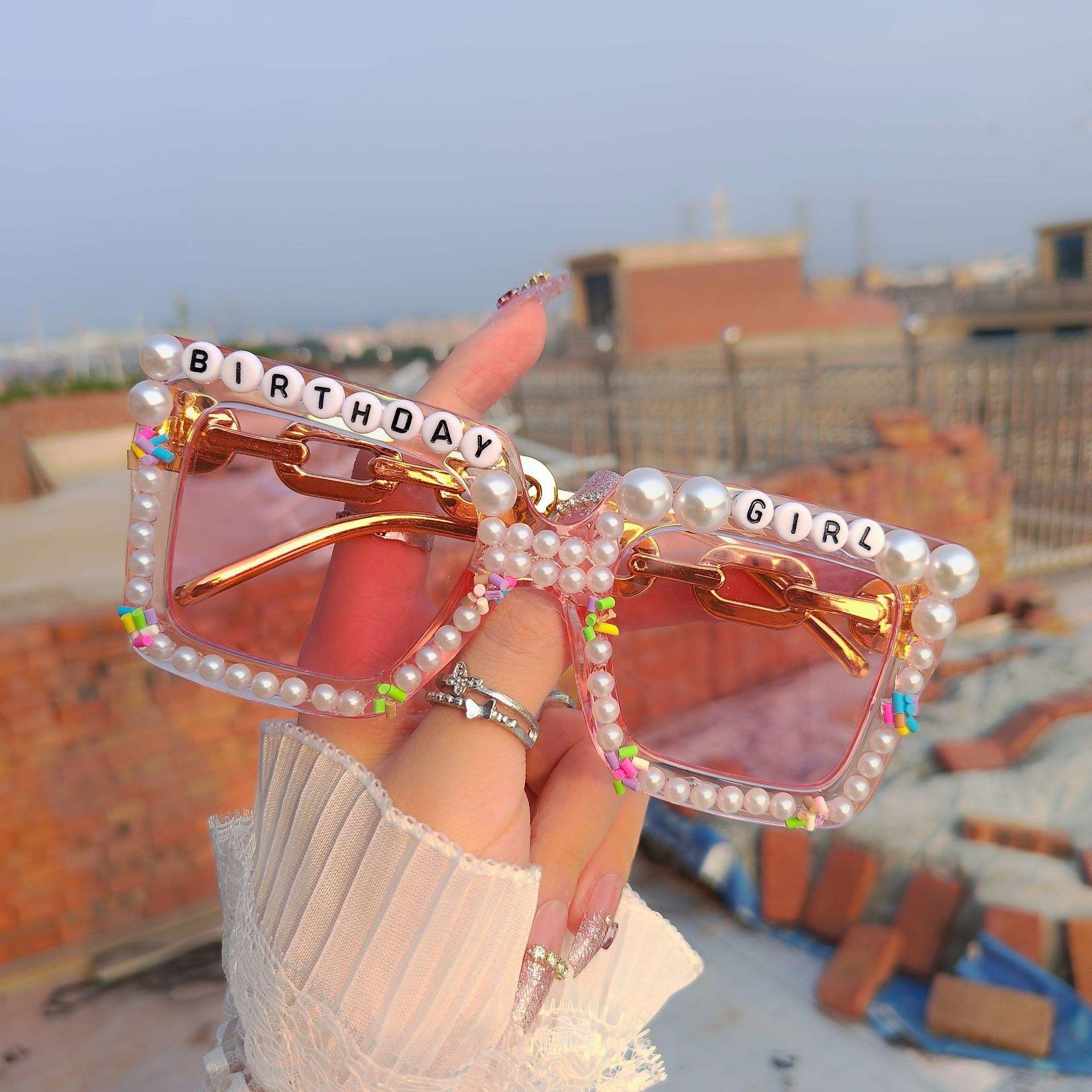 New Fashion Square Frame Sunglasses with English Letter Imitation Pearl  Accessory for Bachelorette Parties Bride Accessories