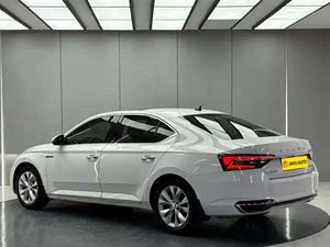 <span class=keywords><strong>Skoda</strong></span> <span class=keywords><strong>Superb</strong></span> <span class=keywords><strong>2021</strong></span> TSI280 DSG Edición Comfort 1.4T Hatchback de 5 Plazas con Volante a la Izquierda, Vehículo Usado, 42,000 km, Fabricado en China - Product Image 6
