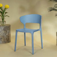 Chaise en plastique moderne en polypropylène pour café et restaurant en plein air avec dossier, prix de la chaise en plastique