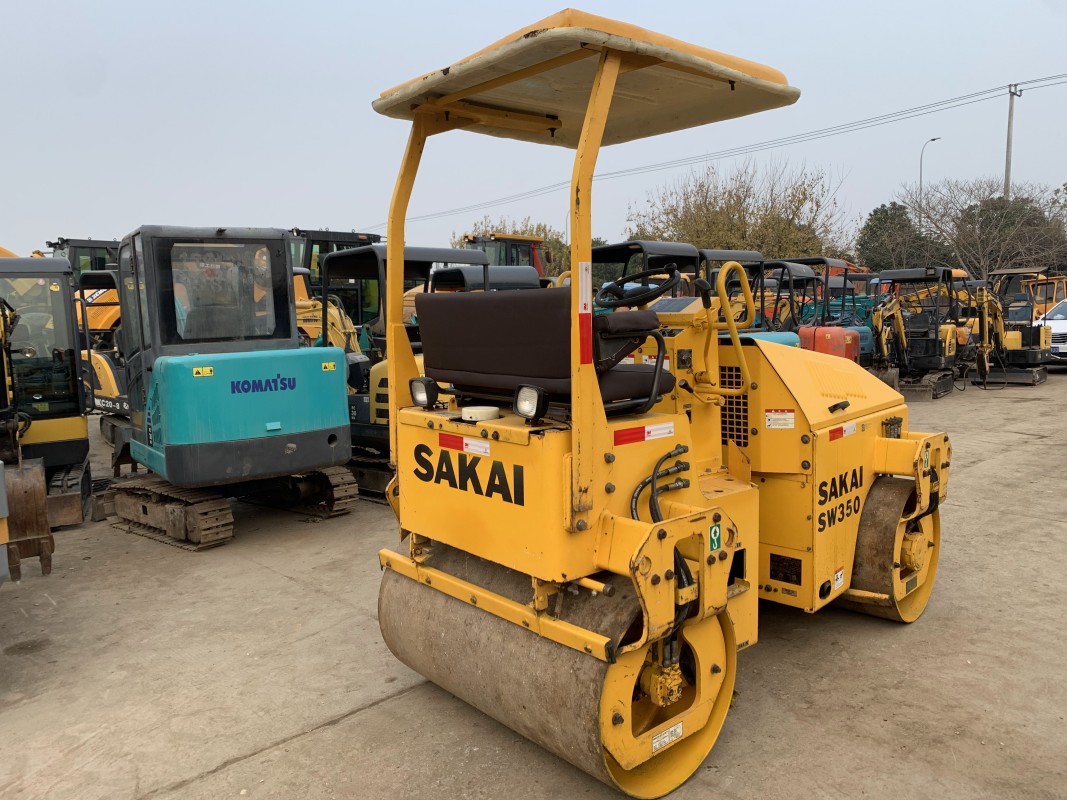 Sakai Rollers - Durable, Efficient Road Compaction Tools