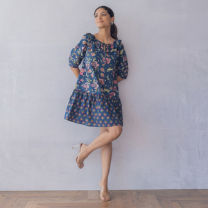 Robe courte à imprimé floral, coupe évasée, col à volants, manches bouffantes, coupe ample, robe d'été décontractée pour femmes, viscose, polyester, tissé - Product Image 1