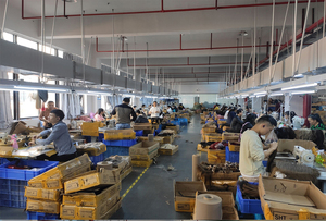 Perruque courte pour <span class=keywords><strong>femme</strong></span> HAOLING, <span class=keywords><strong>dégradé</strong></span> brun à blond clair, avec <span class=keywords><strong>frange</strong></span> latérale, <span class=keywords><strong>coupe</strong></span> pixie, perruques synthétiques - Product Image 6