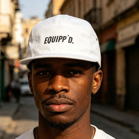 Gorra deportiva personalizada ligera para acampar de 5 paneles, logotipo en relieve de alta calidad, gorra para correr con parche tejido de nailon OEM al por mayor