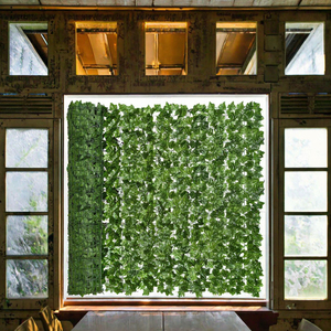 Pannelli per Recinzione Privacy con Foglie Artificiali in Plastica Verde Chiaro, Recinzione in Erba Sintetica per Esterni, per Casa, Giardino, Compleanni e Occasioni Speciali - Product Image 3