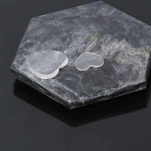 Accesorios de Joyería de Zafiro Tallado en Forma de Corazón Personalizados de Fábrica, Estilo Punk, con Características Antirrayaduras y Anticorrosión - Product Image 4