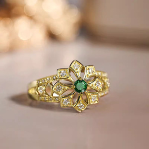 Anello Geometrico Lucido per Donne, Elegante Gioiello da Dito alla Moda - Product Image 1