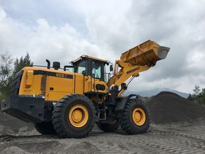 Mini-chargeuse sur pneus 955T de 5 tonnes, équipement de terrassement haute performance pour opérations à grande échelle - Product Image 1