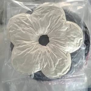 Cuscino di Lusso in Maglia con Foro per Piercing all'Orecchio, per Cartilagine, Coda di Cavallo, Protezione per Dolori <span class=keywords><strong>al</strong></span> <span class=keywords><strong>Collo</strong></span> e alle Orecchie, Ideale per Dormire - Product Image 5