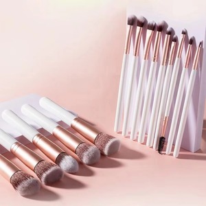 14pcs Wood Handle Synthetic Hair Makeup Brush Set for <b>Foundation</b> Eyeshadow Eyeliner Lip Concealer - Product Image 4