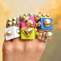 Acrylique carré anneaux femmes amis Couple bijoux résine plastique carré anneaux doré Transparent à la mode voyage 2021 acrylique perle