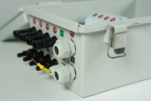 Waterproof IP65 Certified <b>Lock</b> Photovoltaic Electrical 12V 24V 48V Solar PV DC Combiner <b>Box</b> - Product Image 6
