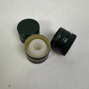 Bouchon à vis ROPP en aluminium vert foncé de 28 mm, anti-fuite, avec bec verseur interne et opercule inviolable pour bouteilles en verre d'huile d'olive ou d'alcool - Product Image 3