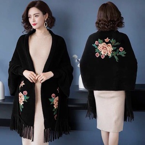 Wholesale 2022 <strong>Latest</strong> Ladies Long Imitated <strong>Wool</strong> Scarves Fashion <strong>Design</strong> Printed Plush <strong>Shawl</strong>