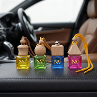 Mini flacon de parfum carré en verre de 8 ml et 5 ml à suspendre dans la voiture avec bouchon en bois, flacon vide pour désodorisant automobile, flacon de parfum en verre