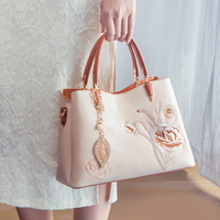 Sac fourre-tout brodé floral pour femme, grande capacité, en cuir PU, sac à bandoulière avec breloque perle, élégant sac de travail pour dames