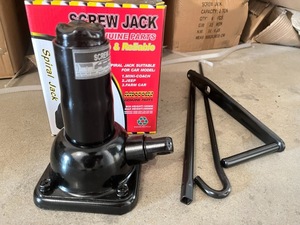 Oem Hot Sale 2t <strong>Manual</strong> Vehicle <strong>Jack</strong> Vertical Tower Design Steel Screw Hydraulic <strong>Jack</strong> For <strong>Car</strong> And Tire Repair - Product Image 6