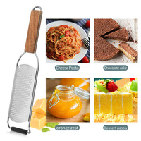 Râpe de cuisine manuelle multifonction en acier inoxydable pour zeste de citron, pomme de terre, radis, fromage