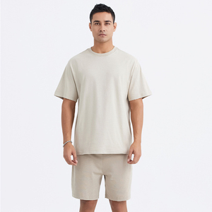 Camiseta de peso pesado con gráfico personalizado 240GSM algodón de lujo hombro caído Streetwear Boxy camiseta en blanco de gran tamaño para hombres - Product Image 3