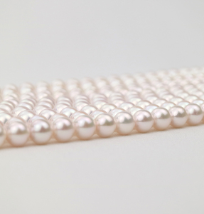 ไข่มุกอะโกย่าสีขาวคุณภาพสูงจากญี่ปุ่น ขนาด 7.0-9.0 มม. เงางามละเอียดอ่อน - Product Image 3