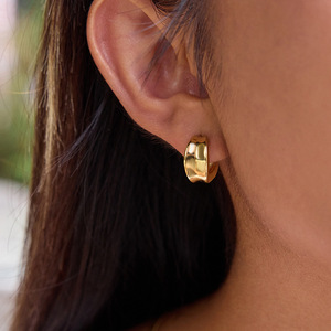 Pendientes de aro cóncavos de acero inoxidable, chapados en oro de 18 quilates, diseño geométrico, joyería de moda para mujer - Product Image 2