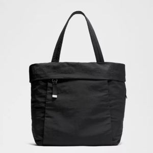 กระเป๋าสะพายไนลอนแบบยูนิเซ็กซ์  บุโพลีเอสเตอร์  จุของได้เยอะ  น้ำหนักเบา  พกพาสะดวก  เหมาะสำหรับทำงานและพักผ่อน  ใช้ได้ทุกฤดู - Product Image 6