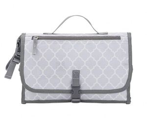 Tapis à langer portable BSCI pour bébé, matelas à langer pliable pour sac à couches, station de change de voyage |   Sangle de poussette - Product Image 2