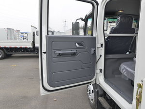 ใหม่สำหรับรถบรรทุกขนาดเล็ก Shuailing Q3 แบบดับเบิ้ลแค็บ เครื่องยนต์ดีเซล ขับเคลื่อน 4x2 กระบะแบบมีรั้ว บรรทุกได้ 2 ตัน 6 ที่นั่ง - Product Image 5